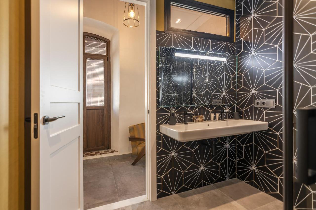 איאמונטה Trajano Premium Estudios By H מראה חיצוני תמונה